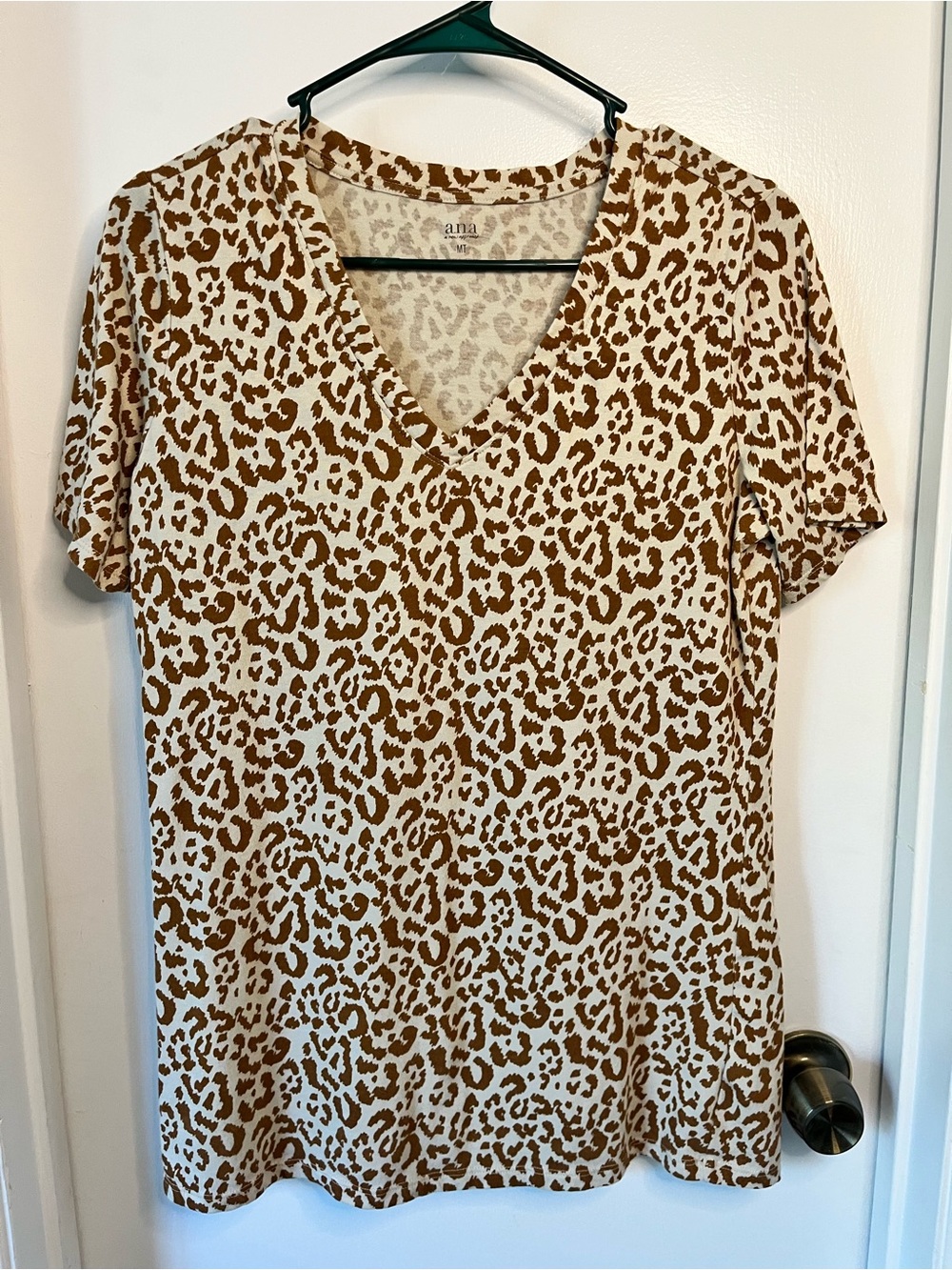 a.n.a Brown and White Leopard V-Neck Short Sleeve Top